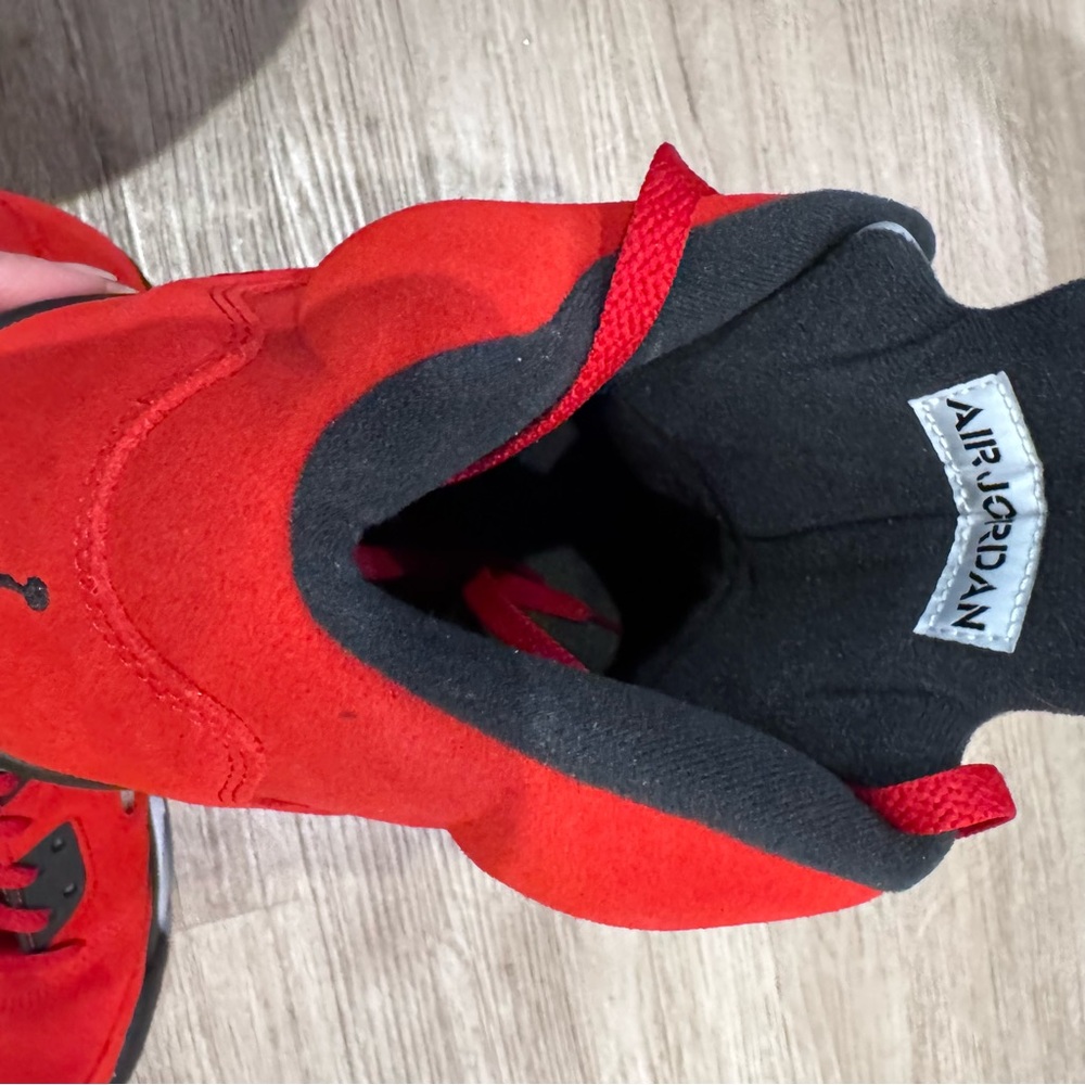 Jordan 5 Retro Raging Bull Sneakers - Picture 7 of 9